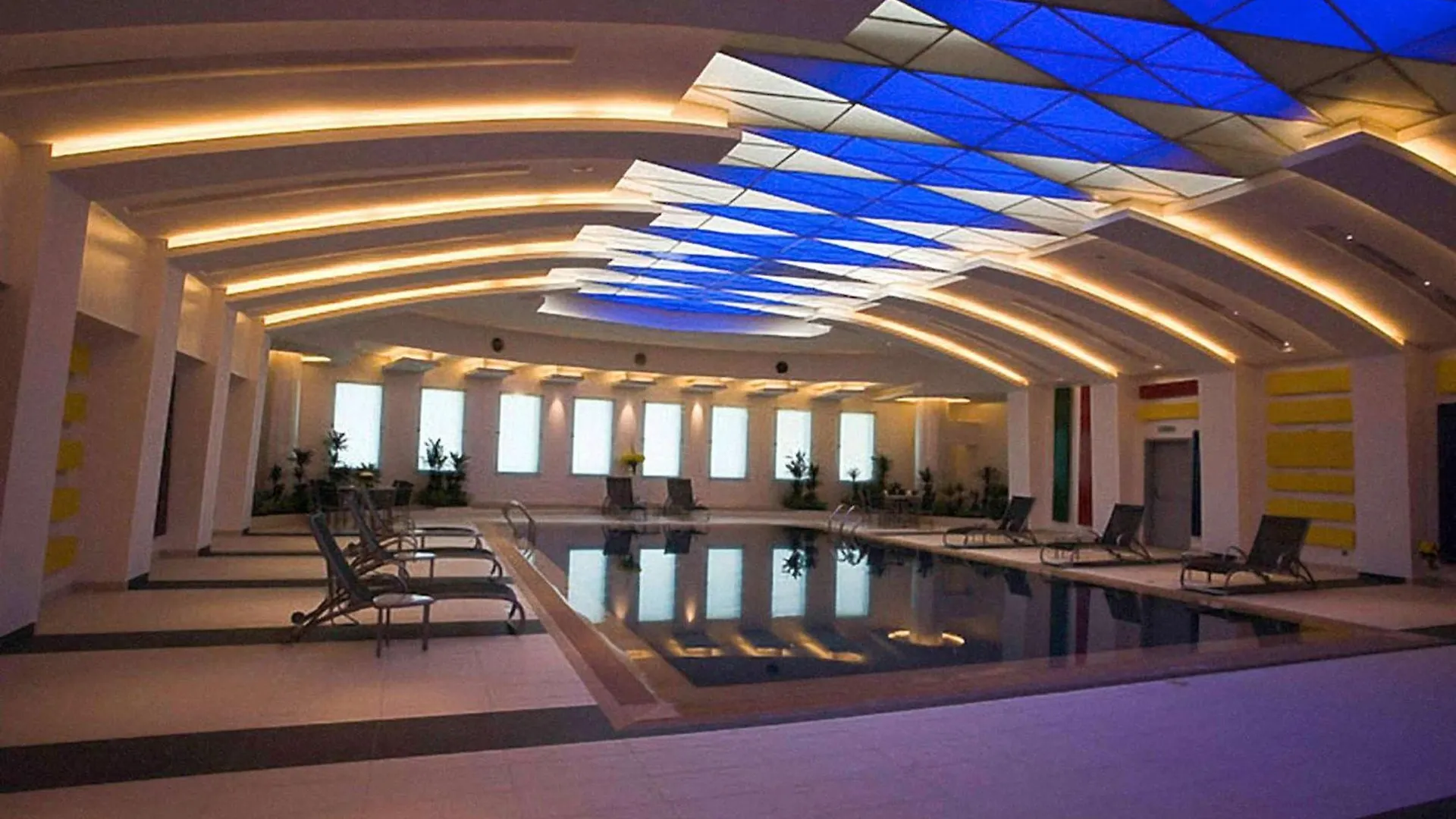Novotel Riyadh Al Anoud 4*,
